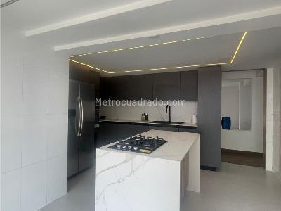 Casa de 4 alcobas en arriendo en El Tesoro, Medellín, 1300 m² · foto 7 de 20