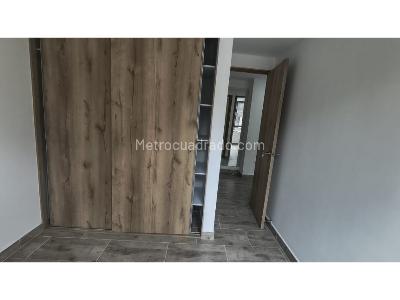 Apartamento de 3 alcobas en arriendo en Castropol, Medellín, 90 m² · foto 12 de 14