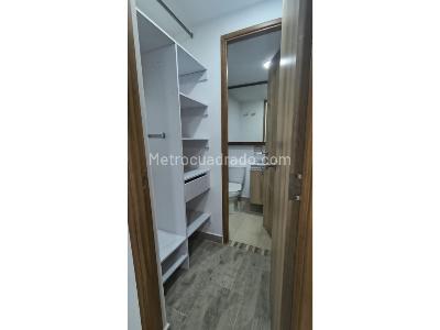 Apartamento de 3 alcobas en arriendo en Castropol, Medellín, 90 m² · foto 13 de 14