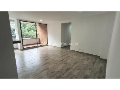 Apartamento de 3 alcobas en arriendo en Castropol, Medellín, 90 m² · foto 3 de 14