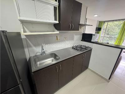Apartaestudio en arriendo en Calasanz, Medellín, 40 m² · foto 2 de 12