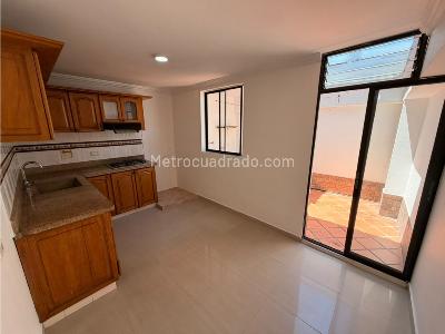 Apartamento de 2 alcobas en arriendo en La Floresta, Medellín, 80 m² · foto 14 de 17