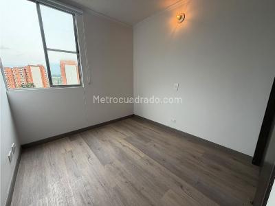 Apartamento de 3 alcobas en arriendo en Loma De Los Bernal, Medellín, 70 m² · foto 12 de 16