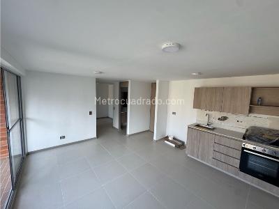 Apartamento de 3 alcobas en arriendo en La Cuenca, Envigado, 70 m² · foto 3 de 20