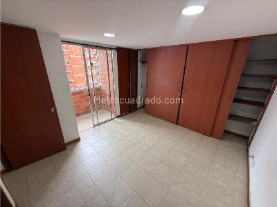 Apartamento de 3 alcobas en arriendo en Los Colores, Medellín, 85 m² · foto 13 de 17