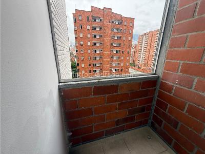 Apartamento de 3 alcobas en arriendo en Los Colores, Medellín, 85 m² · foto 14 de 17