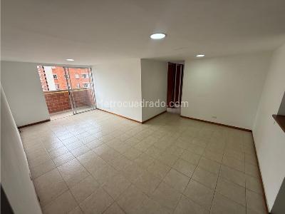 Apartamento de 3 alcobas en arriendo en Los Colores, Medellín, 85 m² · foto 6 de 17