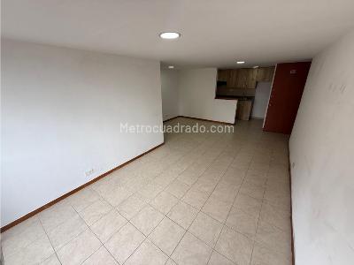 Apartamento de 3 alcobas en arriendo en Los Colores, Medellín, 85 m² · foto 7 de 17