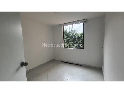 Apartamento de 3 alcobas en arriendo en Loma De San Julian, Medellín, 90 m² · foto 10 de 14