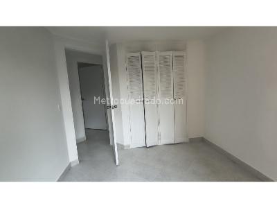 Apartamento de 3 alcobas en arriendo en Loma De San Julian, Medellín, 90 m² · foto 11 de 14