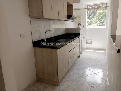 Apartamento de 3 alcobas en arriendo en Castropol, Medellín, 68 m² · foto 6 de 13