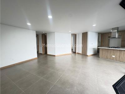 Apartamento de 3 alcobas en arriendo en Las Palmas, Medellín, 130 m² · foto 1 de 18
