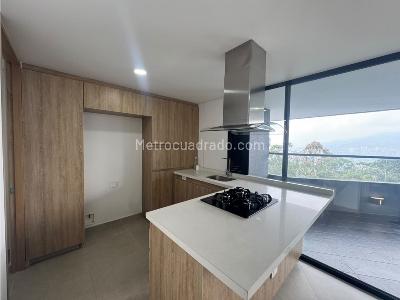 Apartamento de 3 alcobas en arriendo en Las Palmas, Medellín, 130 m² · foto 4 de 18