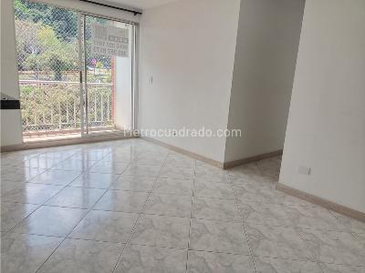 Apartamento de 3 alcobas en arriendo en Castropol, Medellín, 68 m² · foto 10 de 13