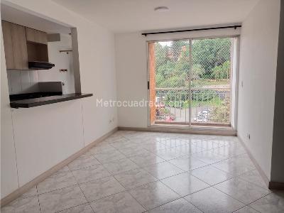 Apartamento de 3 alcobas en arriendo en Castropol, Medellín, 68 m² · foto 1 de 13