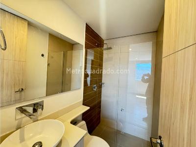 Apartamento de 3 alcobas en arriendo en Loma De Los Gonzalez, Medellín · foto 7 de 17