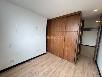 Apartamento de 3 alcobas en arriendo en Loma De Los Gonzalez, Medellín · foto 5 de 9