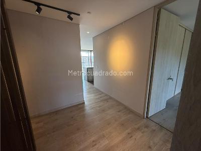 Apartamento de 2 alcobas en arriendo en El Poblado, Medellín, 92 m² · foto 4 de 20