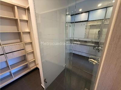Apartamento de 2 alcobas en arriendo en El Poblado, Medellín, 92 m² · foto 9 de 20