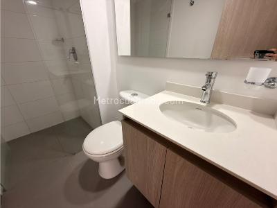 Apartamento de 2 alcobas en arriendo en Loma De Los Bernal, Medellín, 65 m² · foto 13 de 13