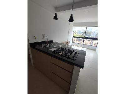 Apartamento de 2 alcobas en arriendo en Calasanz, Medellín, 55 m² · foto 2 de 12