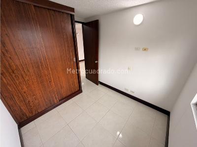 Apartamento de 2 alcobas en arriendo en Loma De Los Bernal, Medellín, 60 m² · foto 14 de 17