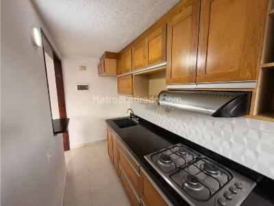 Apartamento de 2 alcobas en arriendo en Loma De Los Bernal, Medellín, 60 m² · foto 5 de 17