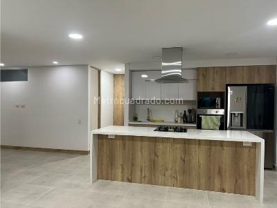 Apartamento de 3 alcobas en venta en Valle Del Lili, Cali, 131 m² · foto 3 de 20
