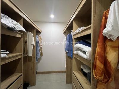 Apartamento de 3 alcobas en venta en Valle Del Lili, Cali, 131 m² · foto 18 de 20