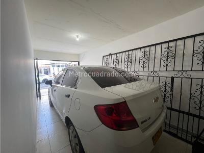 Casa de 5 alcobas en venta en Primero De Mayo, Cali, 130 m² · foto 10 de 20