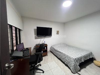 Casa de 5 alcobas en venta en Primero De Mayo, Cali, 130 m² · foto 17 de 20