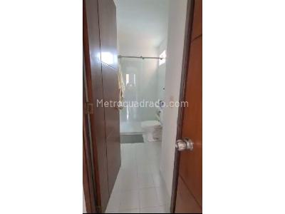 Apartamento de 3 alcobas en venta en Primero De Mayo, Cali, 82 m² · foto 10 de 17