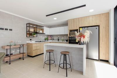Casa de 3 alcobas en venta en Cerritos, Pereira, 169 m² · foto 3 de 6