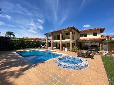 Casa de 5 alcobas en venta en Cerritos Cafelia, Pereira, 1200 m² · foto 10 de 10