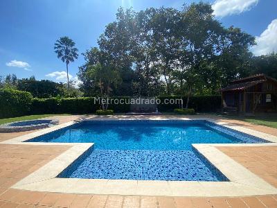 Casa de 5 alcobas en venta en Cerritos Cafelia, Pereira, 1200 m² · foto 8 de 10