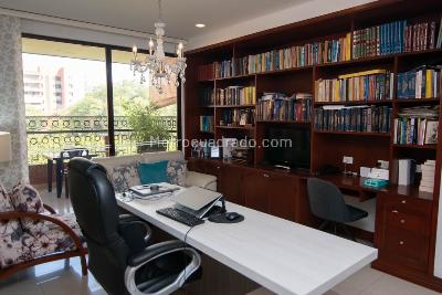 Apartamento de 3 alcobas en venta en Bajo Aguacatal, Cali, 220 m² · foto 10 de 18