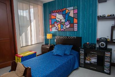Apartamento de 3 alcobas en venta en Bajo Aguacatal, Cali, 220 m² · foto 17 de 18