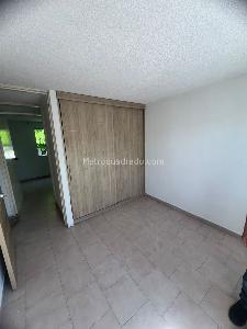 Apartamento de 3 alcobas en venta en Cañaverales, Cali, 59 m² · foto 9 de 11
