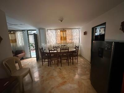Casa de 5 alcobas en venta en El Gran Limonar, Cali, 725 m² · foto 3 de 20