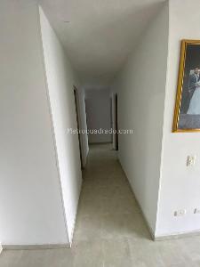 Apartamento en venta en El Refugio, Cali · foto 7 de 17
