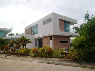 Casa de 3 alcobas en arriendo en Barranquilla, 450 m² · foto 2 de 20