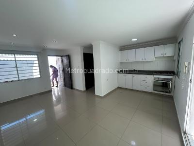 Casa de 3 alcobas en venta en Olaya, Barranquilla, 86 m² · foto 3 de 17