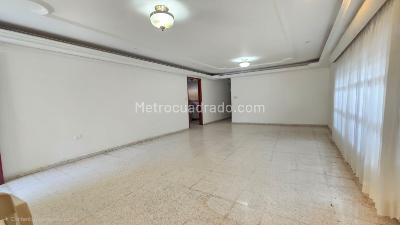 Casa de 5 alcobas en venta en La Concepcion, Barranquilla, 320 m² · foto 5 de 16