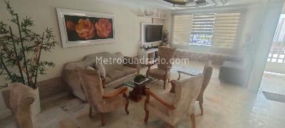 Casa de 5 alcobas en venta en Mejoras Publicas, Bucaramanga, 365 m² · foto 2 de 20