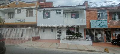Casa de 5 alcobas en venta en La Ceiba, Bucaramanga, 180 m² · foto 2 de 18