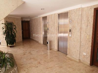 Apartamento de 3 alcobas en venta en Cabecera Del Llano, Bucaramanga, 196 m² · foto 3 de 20