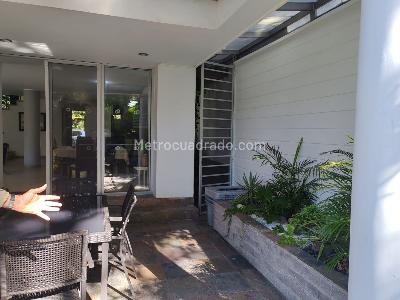 Casa de 3 alcobas en venta en Altos De Cabecera, Bucaramanga, 290 m² · foto 5 de 18