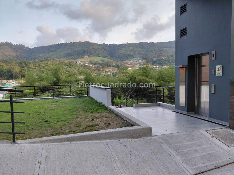 Lote en Venta, BOSQUE MASARYK, Floridablanca – další