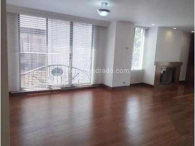 Apartamento en venta en La Carolina, Bogotá · foto 3 de 18