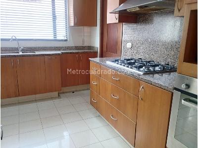 Apartamento en venta en La Carolina, Bogotá · foto 5 de 18
